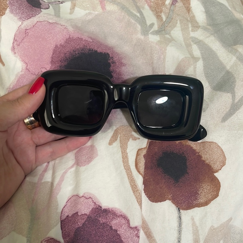 Black sunglasses